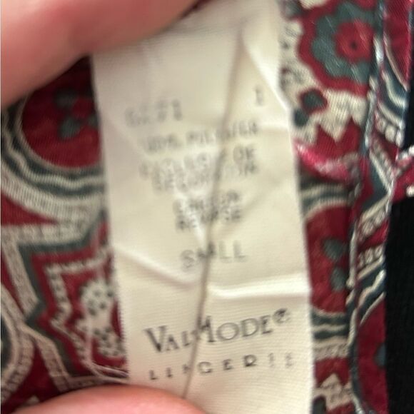 Val Mode Lingerie Slip - Picture 5 of 6